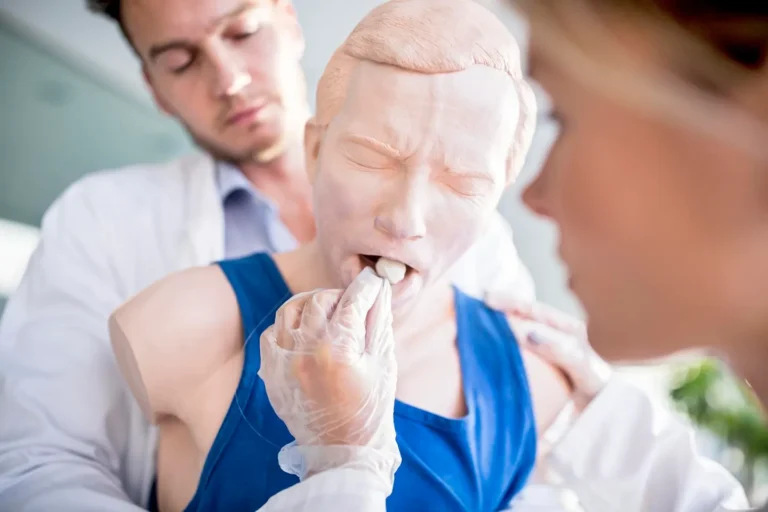 Ce couple a gagné des millions sur Amazon en vendant des dispositifs médicaux interdits, selon la FDA