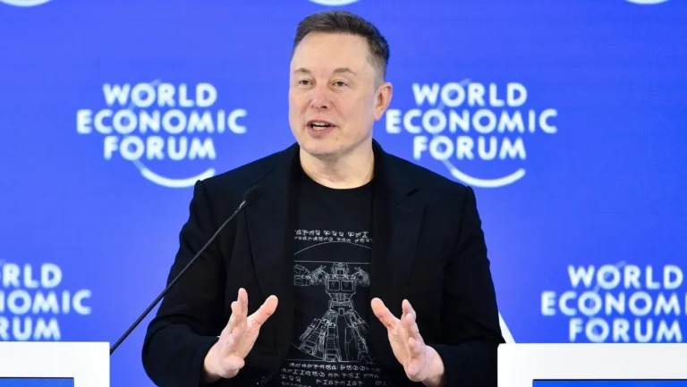 Elon Musk affirme que ses courriels avec Jeffrey Epstein ont été « mal interprétés » et qualifie la publication de fichiers de « distraction »