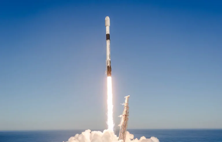 SpaceX annule les vols du Falcon 9 après un problème au deuxième étage