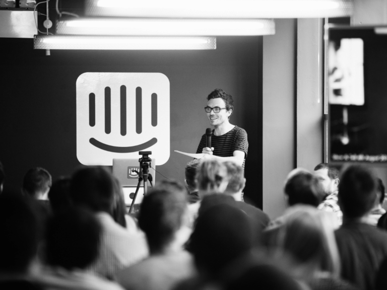 Intercom obtient un financement par emprunt de 250 millions de dollars et prévoit d'en embaucher 650 dans le monde