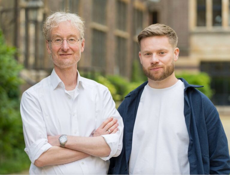 CuspAI lance AI Materials Foundry et confirme une augmentation de 450 millions de dollars