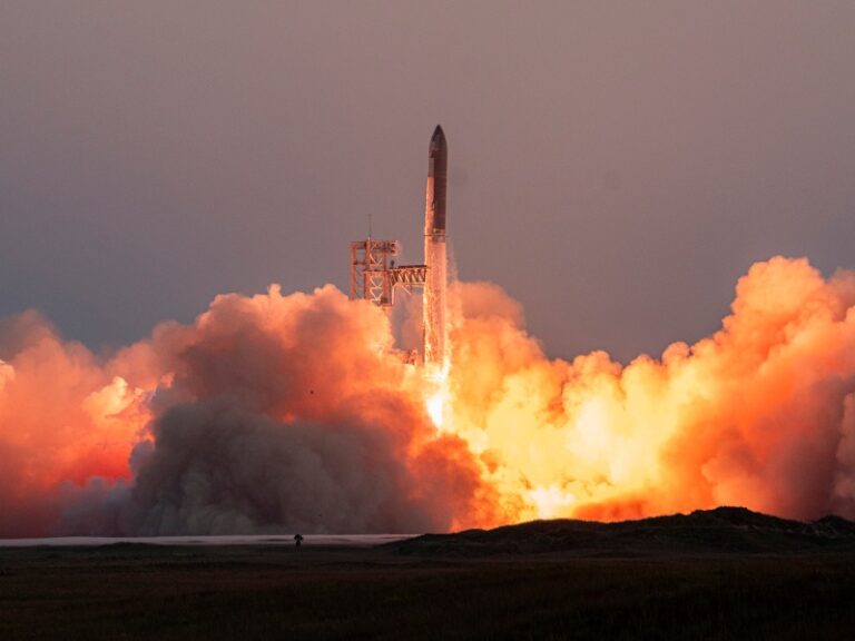 SpaceX vise une augmentation de 75 milliards de dollars lors de son introduction en bourse, pour une valorisation de 1,7 billion de dollars