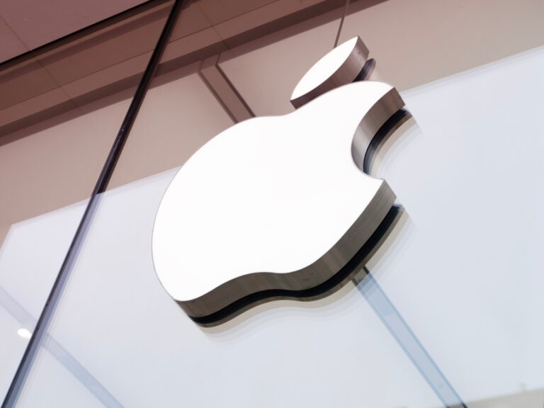 Apple cible les travailleurs d'OpenAI dans le cadre d'un procès pour vol de secrets commerciaux