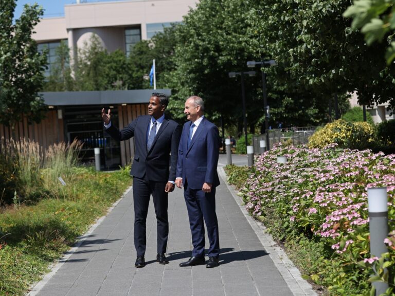 Intel va faire progresser la fabrication de puces avec un investissement de 5 milliards d'euros à Kildare