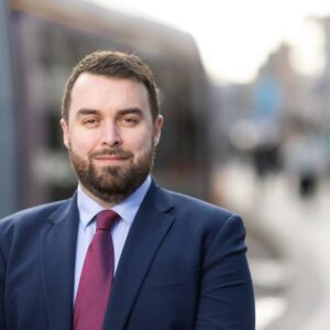 Le commerce lié à l'IA est en passe de doubler en cinq ans, selon un rapport de l'Ibec