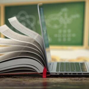 Des cours pour vous aider à vous perfectionner en finance sans vous ruiner