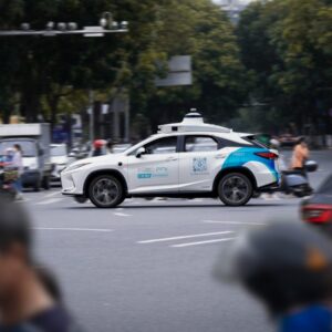 Uber et Pony AI vont lancer 2 000 robotaxis à travers l'Europe