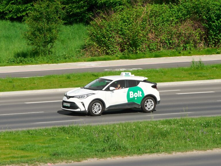 Bolt et Lucid prévoient de déployer 25 000 robotaxis en Europe