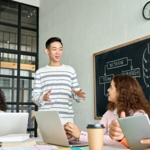 Les stages sont-ils un tremplin vers de futures carrières, au même titre que les diplômes ?