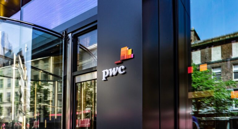 PwC : les employés du monde entier sont plus préoccupés par la volatilité économique que par l'IA