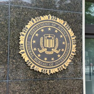 ShinyHunters affirme avoir violé le FBI et volé les données de ses employés