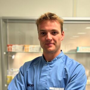 L'associé au développement de procédés biotechnologiques dans le programme d'études supérieures d'Amgen