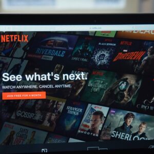 Le géant du streaming Netflix supprime 1 000 emplois en raison de changements organisationnels